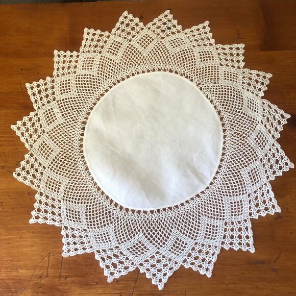 Lot of 5 Handmade Crochet Lace Linen Dollies White/Off White Round Oval Table - Picture 2 of 12